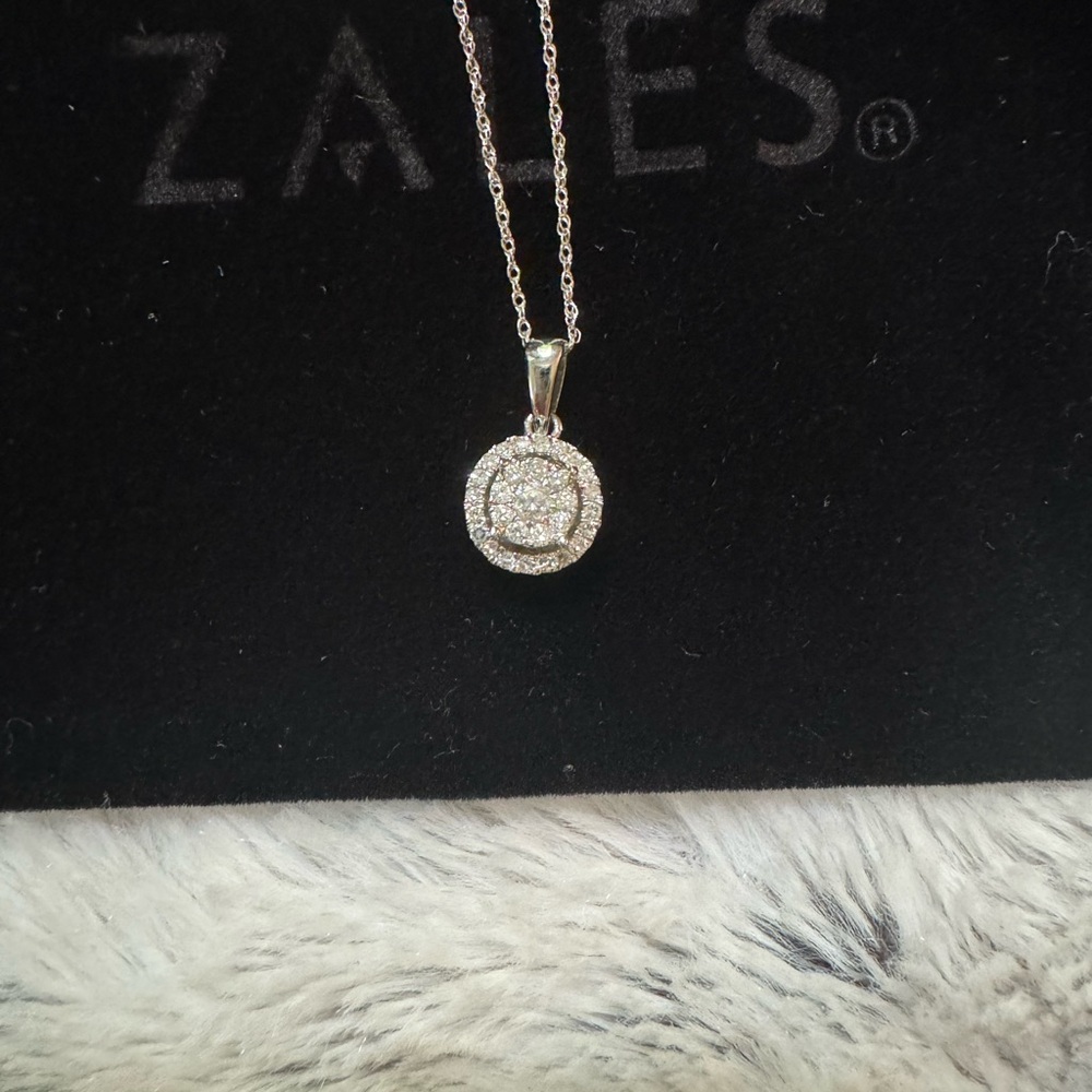 Diamond Pendant Necklace - Picture 4 of 5